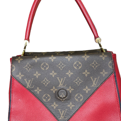 LOUIS VUITTON 
Grained Calfskin Monogram Double V Rubis - Clairely Amazing
