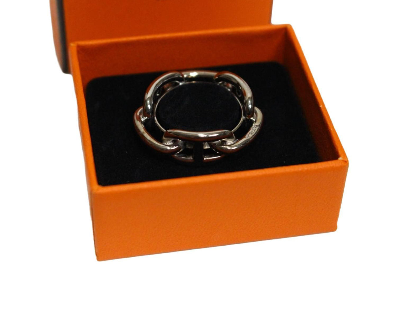 Hermes Metal Scarf Ring Silver Lugate Shane Dunkle - Clairely Amazing