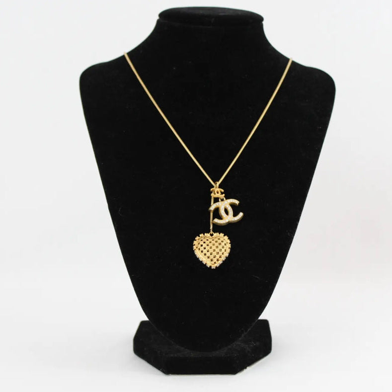 Chanel Heart Necklace - Clairely Amazing