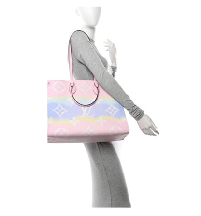 LOUIS VUITTON 
Monogram Escale Onthego GM Pastel - Clairely Amazing