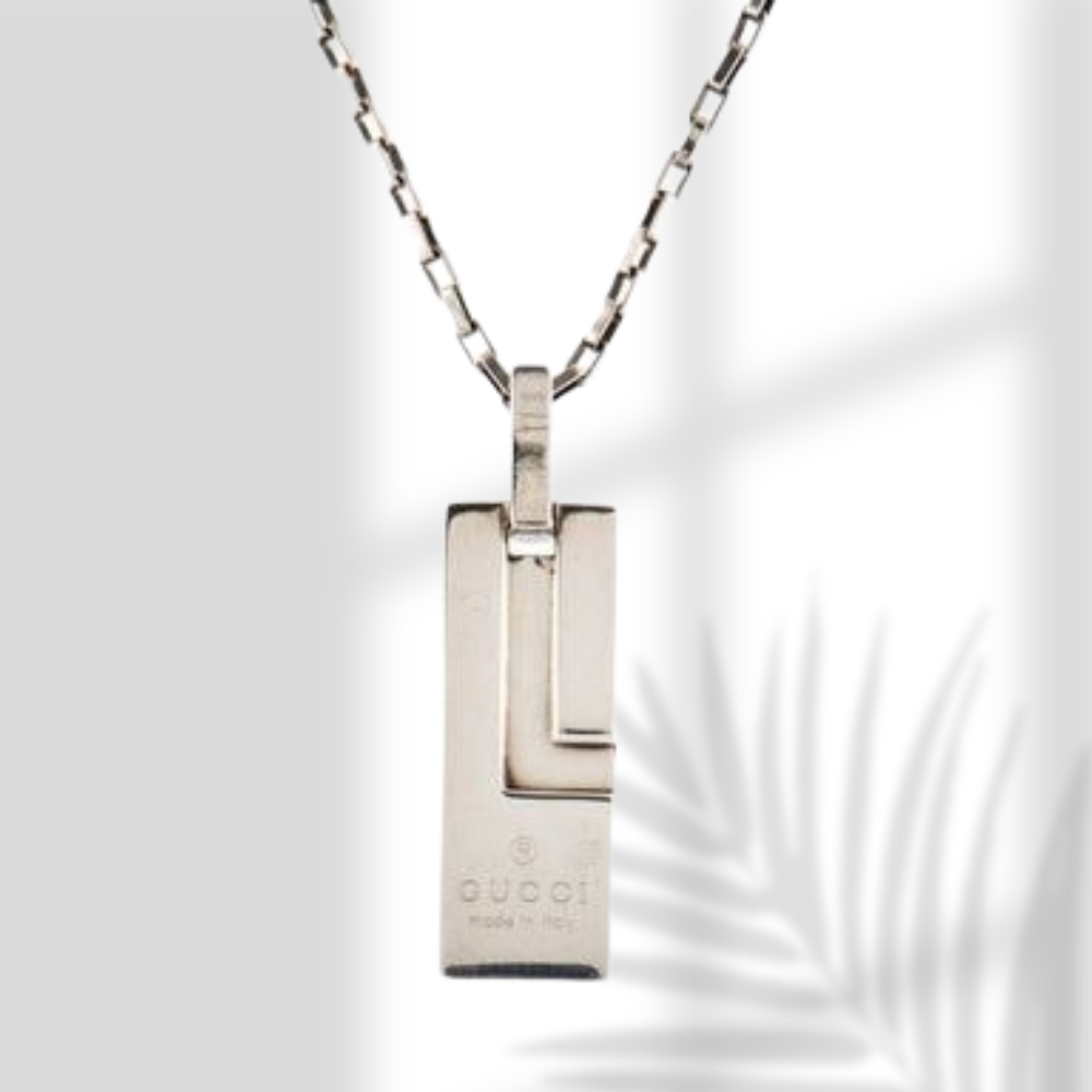 Gucci G Plate Pendant Necklace
