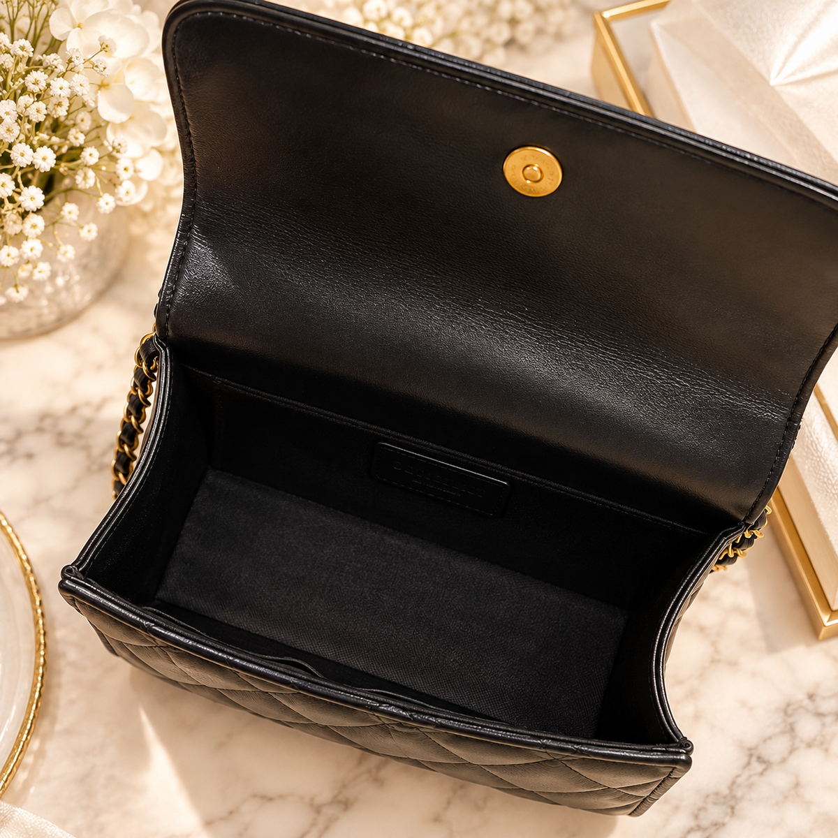 CHANEL Beauty GWP Pearl Handle Quilted Mini Bag – Black or Off White