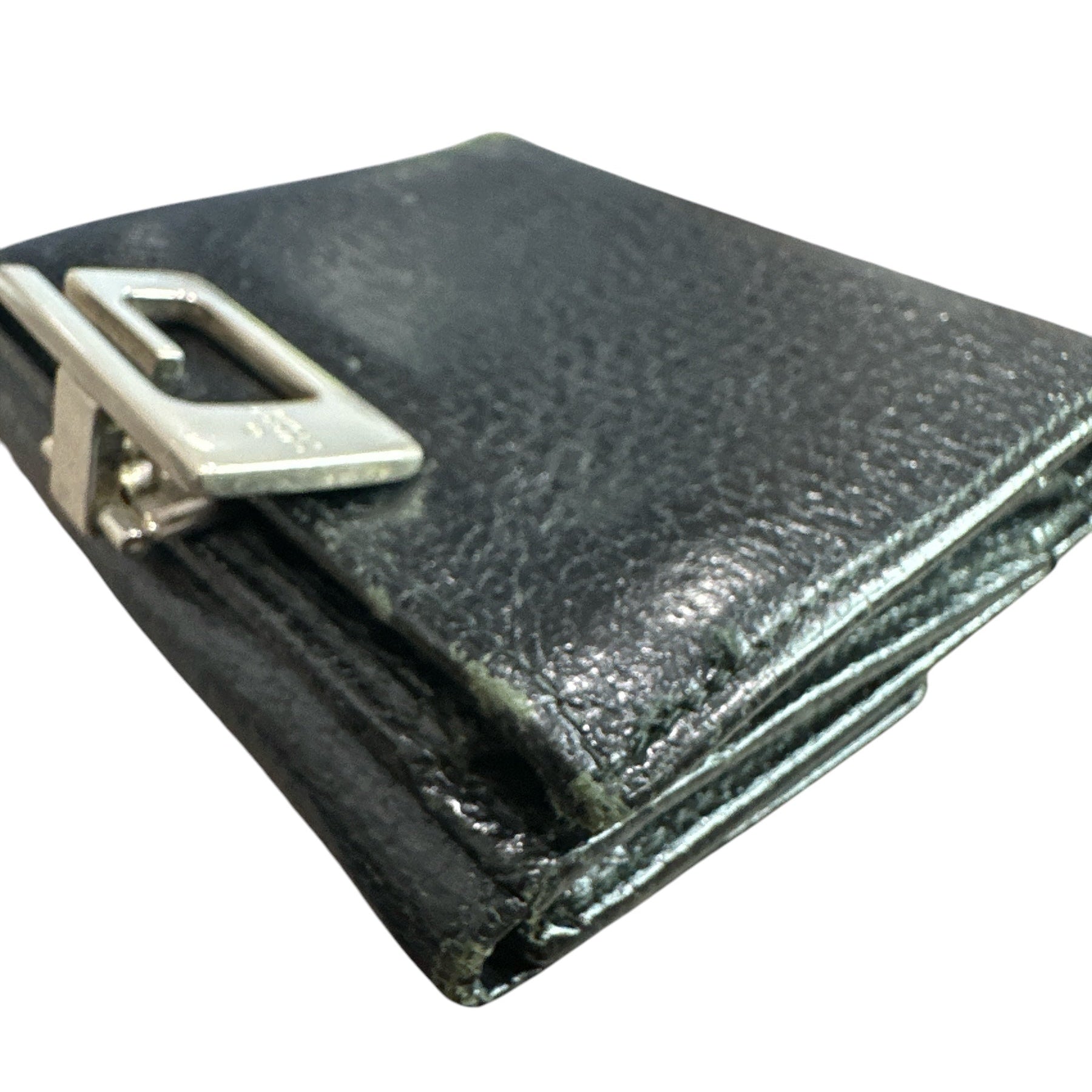 GUCCI G Clip Leather Bi-fold Wallet for Men - Clairely Amazing