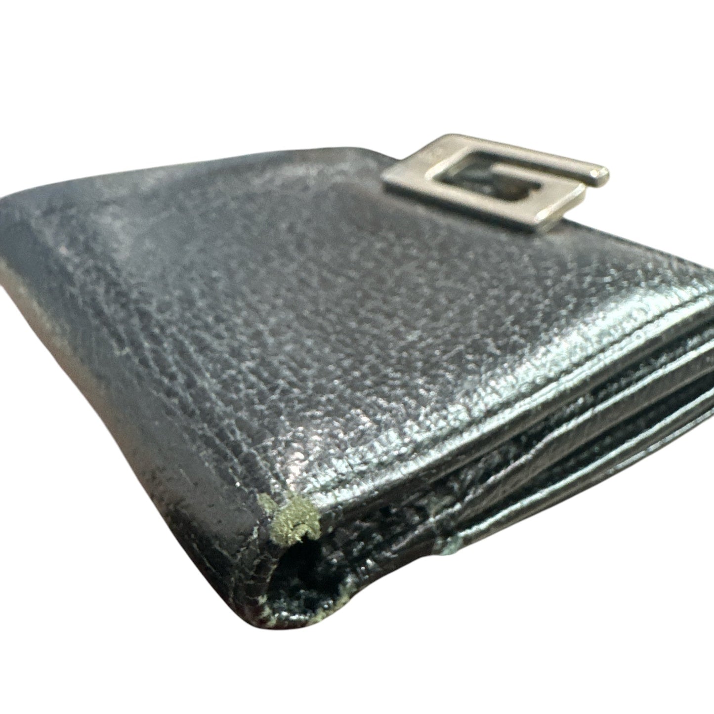 GUCCI G Clip Leather Bi-fold Wallet for Men - Clairely Amazing
