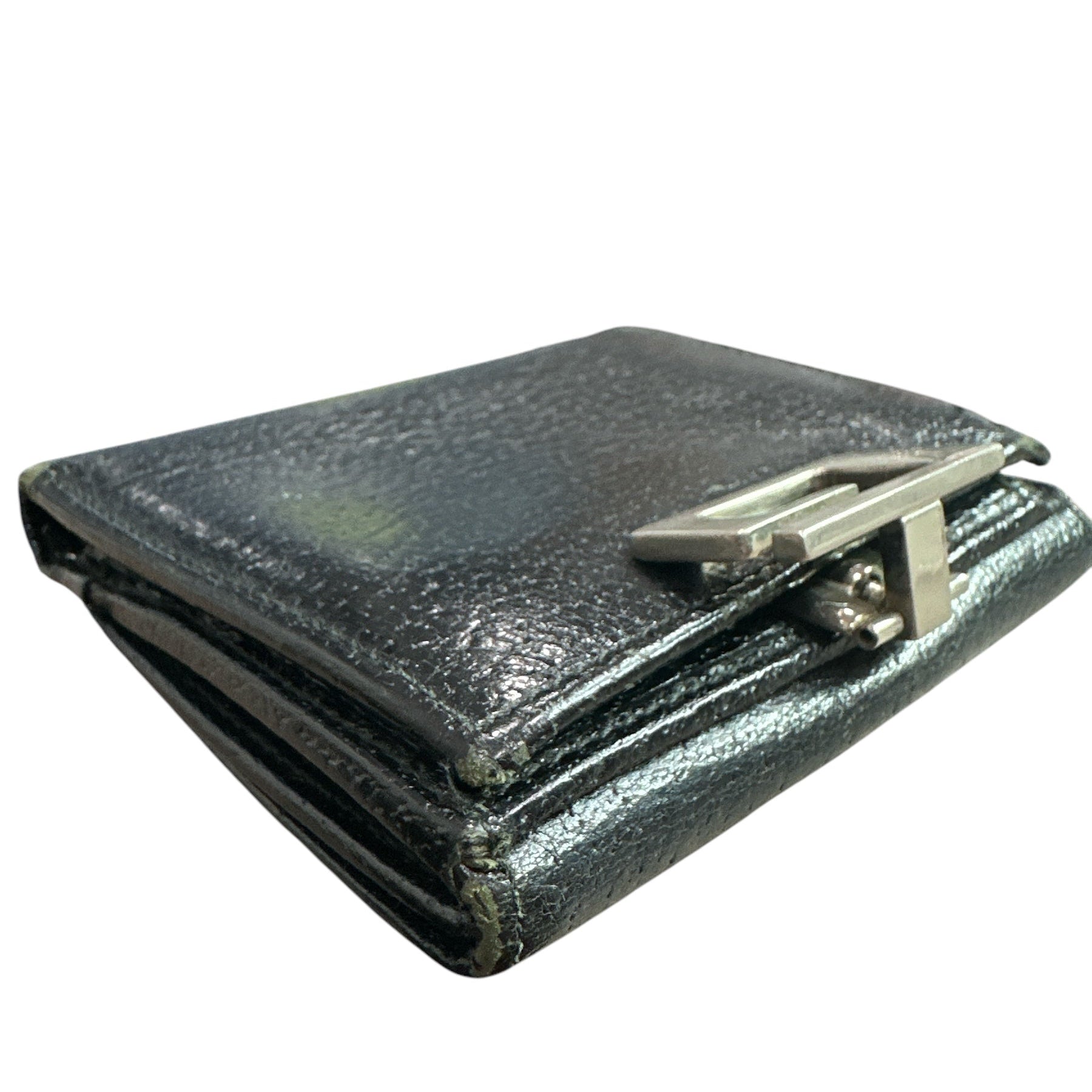 GUCCI G Clip Leather Bi-fold Wallet for Men - Clairely Amazing