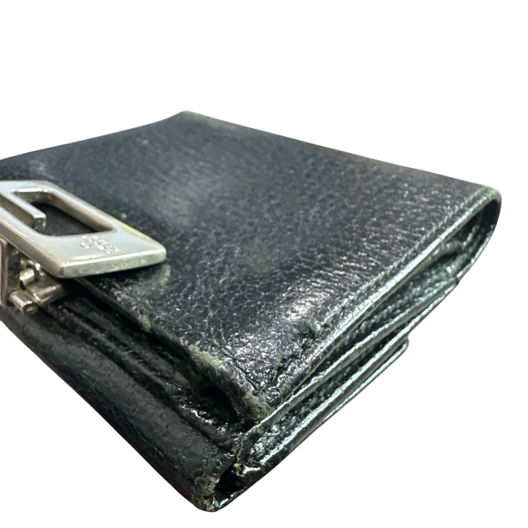 GUCCI G Clip Leather Bi-fold Wallet for Men - Clairely Amazing