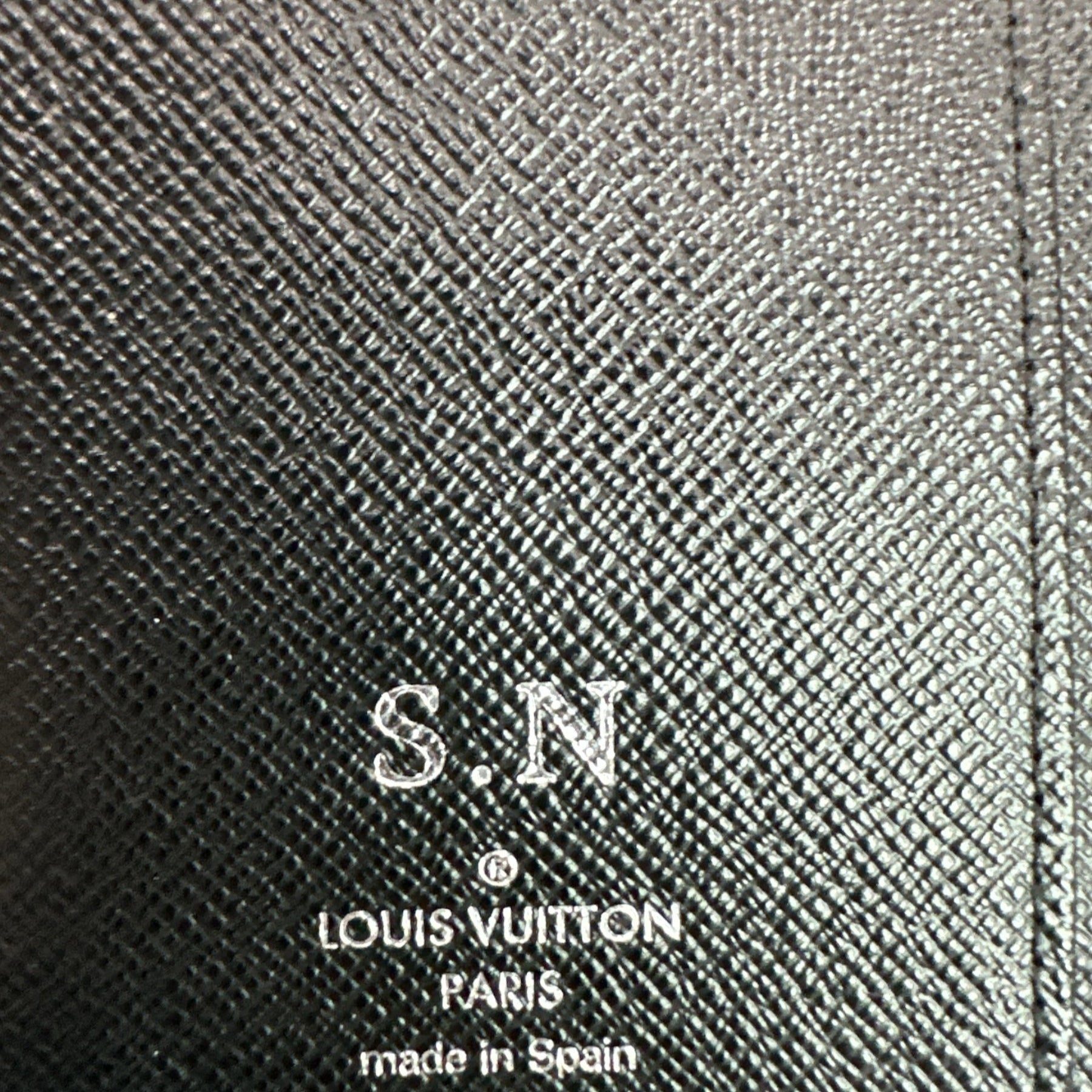 Louis Vuitton  Epi Small Ring Agenda Cover Black - Clairely Amazing