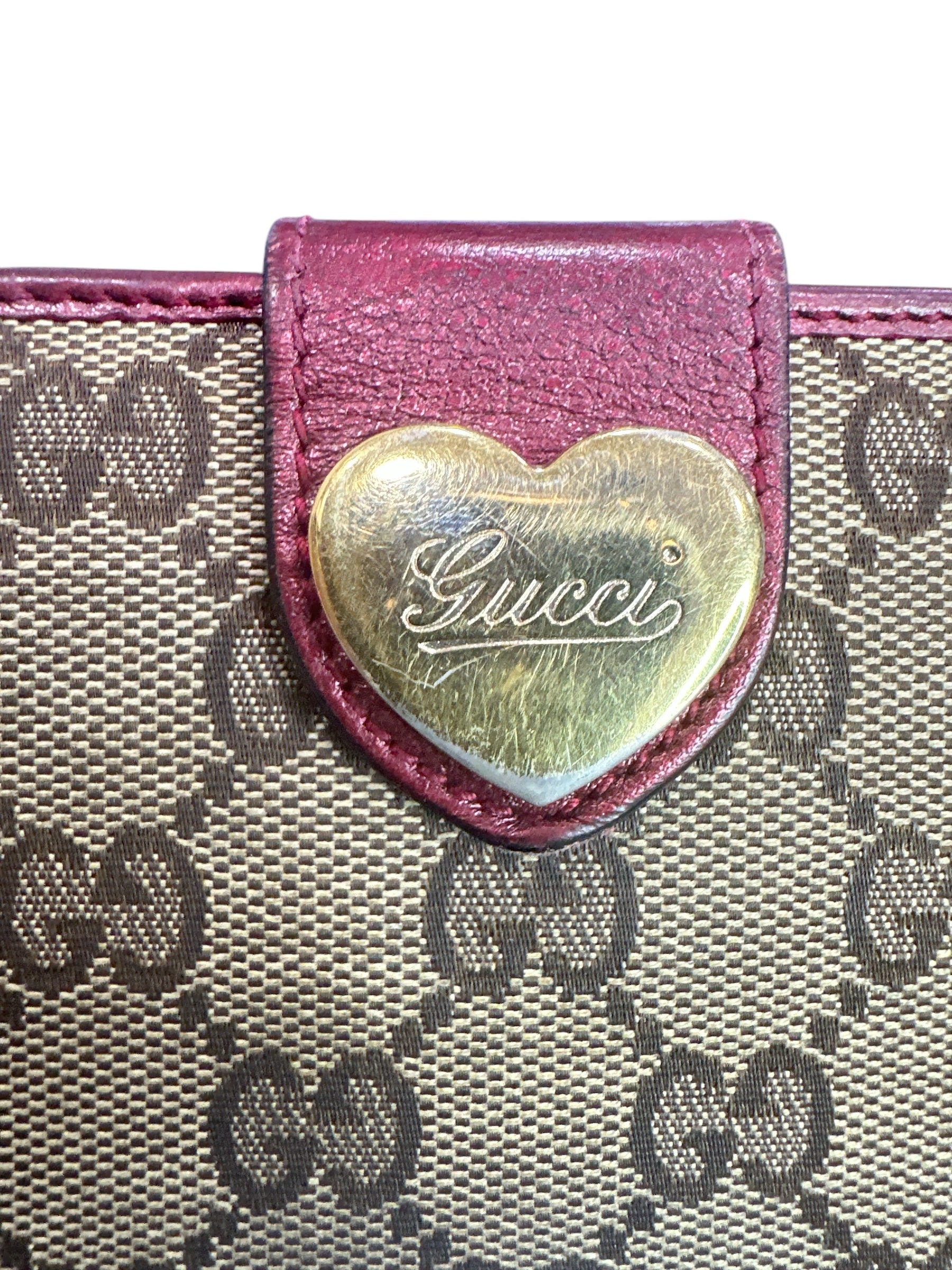 Gucci GG Heart Clasp Canvas Continental Wallet - Clairely Amazing