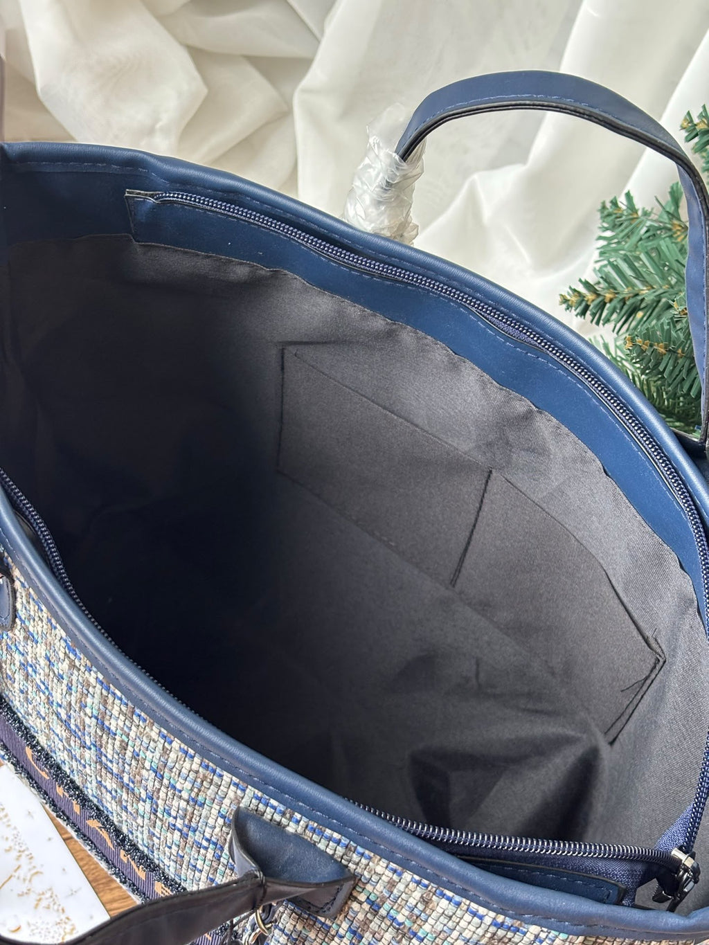 👑 GWP Chanel Coarse Tweed Tote Bag | Dark Blue | Chain Shoulder Straps