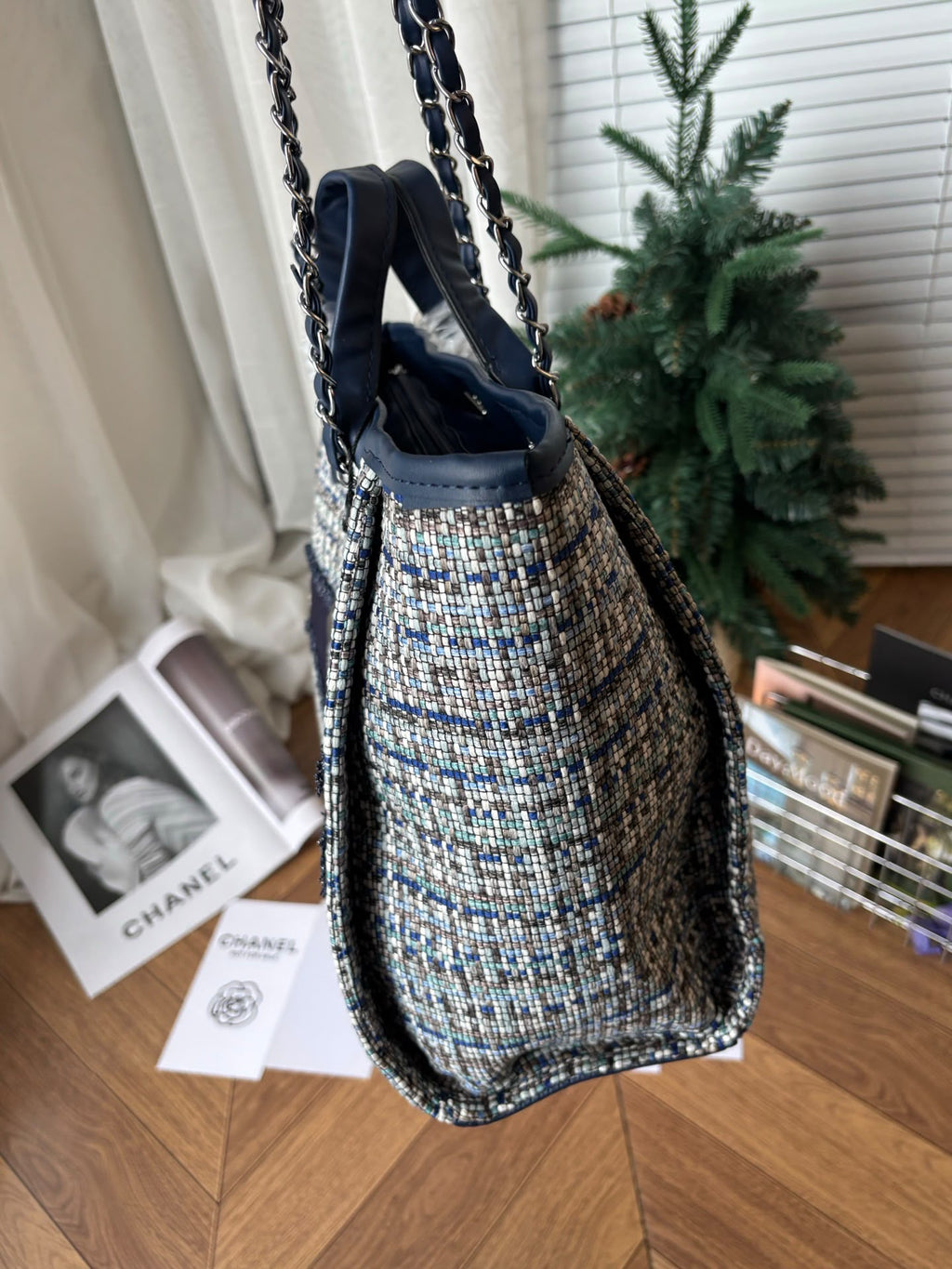 👑 GWP Chanel Coarse Tweed Tote Bag | Dark Blue | Chain Shoulder Straps