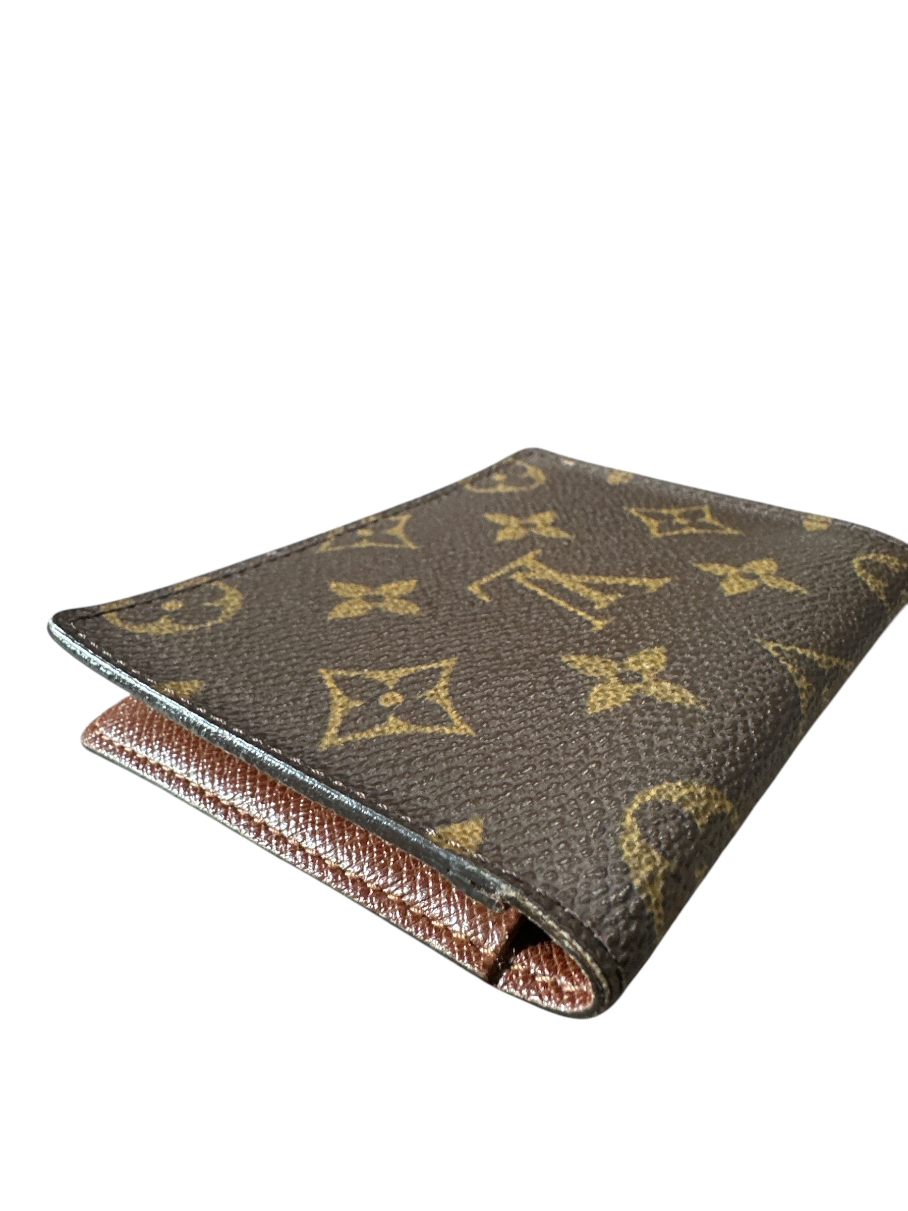 LOUIS VUITTON 
Monogram Porte 2 Cartes Vertical Card Holder - Clairely Amazing