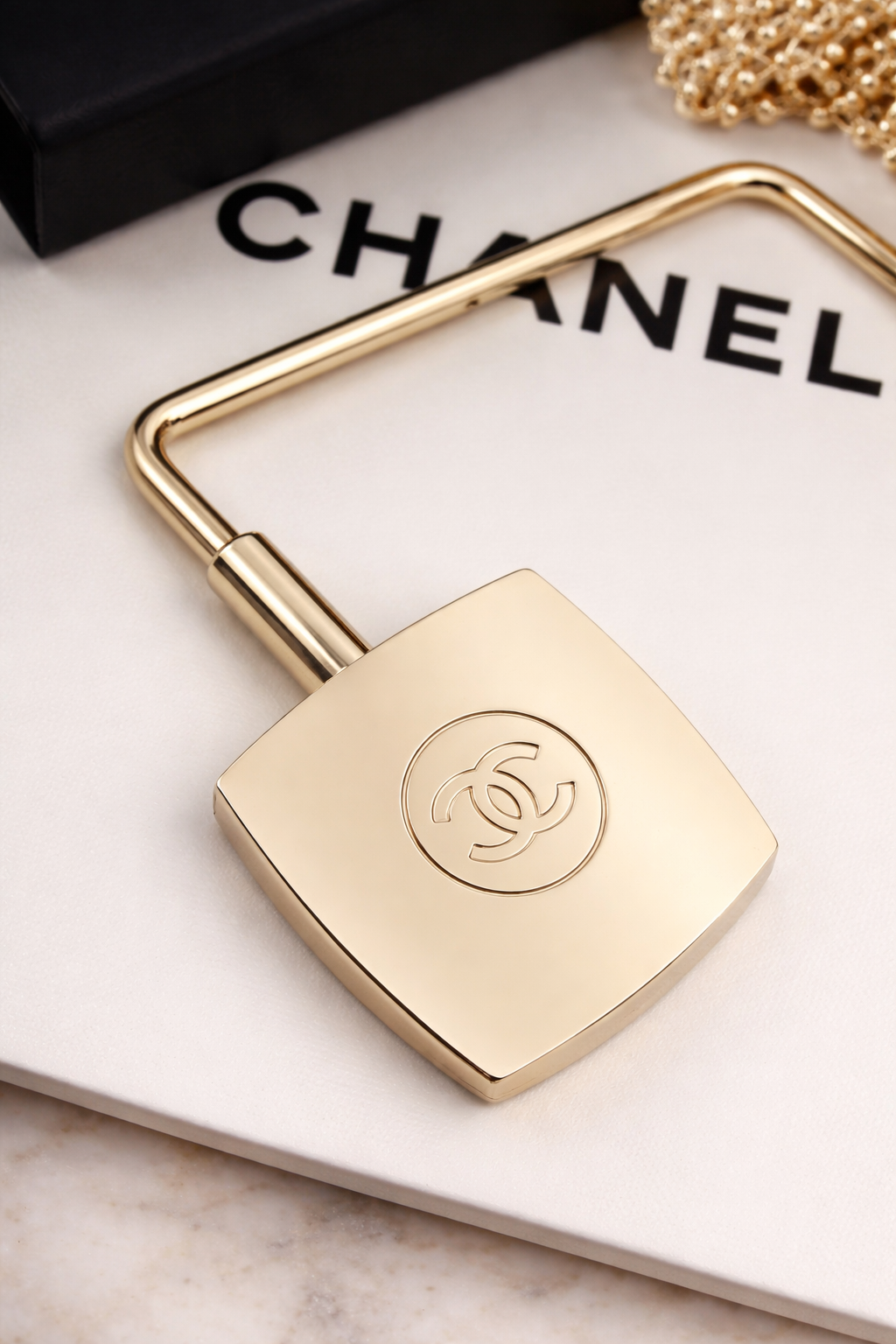 Chanel Beauté Gold CC Handbag Hook – Luxury Table Purse Hanger (VIP GWP)