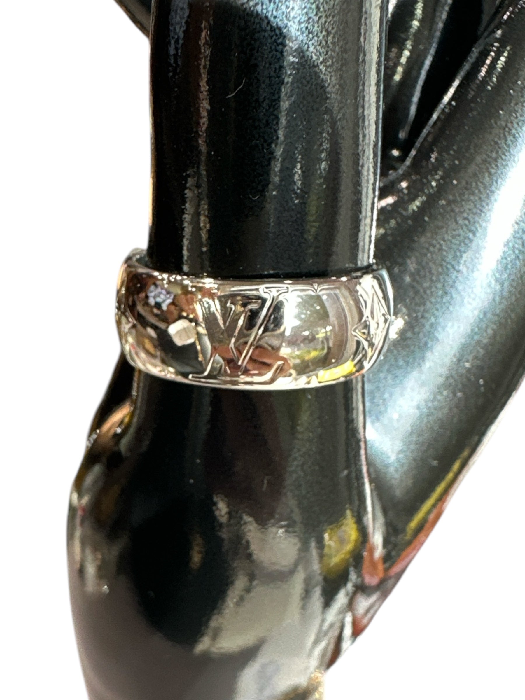 Louis Vuitton Zamac Palladium Monogram Ring M Silver - Clairely Amazing