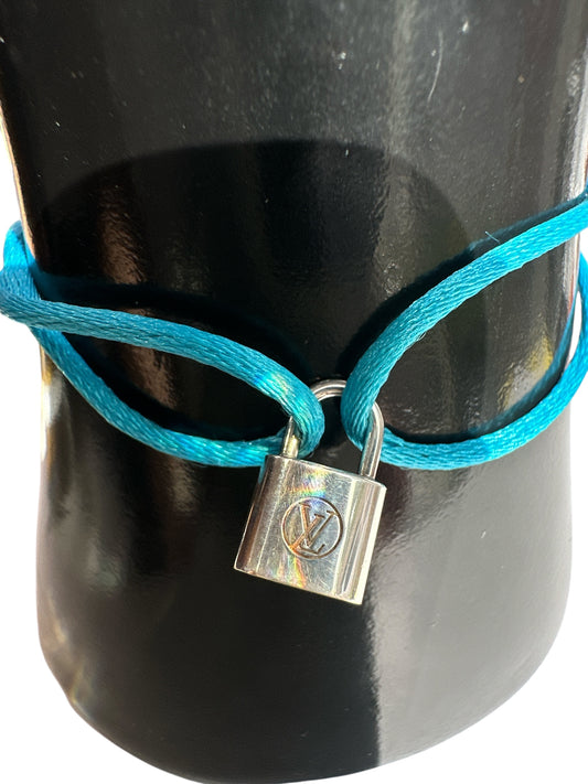 Louis Vuitton
Lockit X Doudou Louis Bracelet - Clairely Amazing