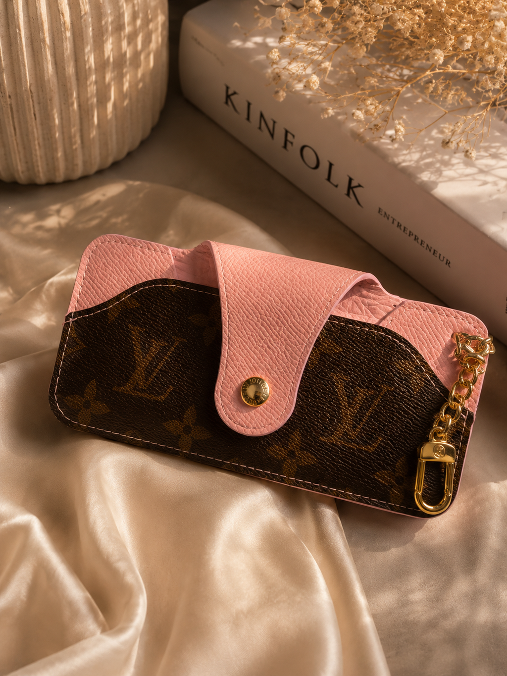 Fashion Monogram Sunglasses Case with Attached Chain