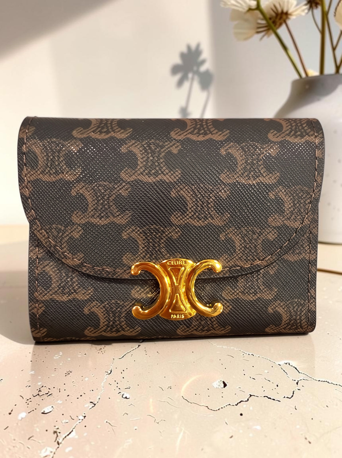✨Fashion Monogram Compact Flap Wallet – Brown & Black