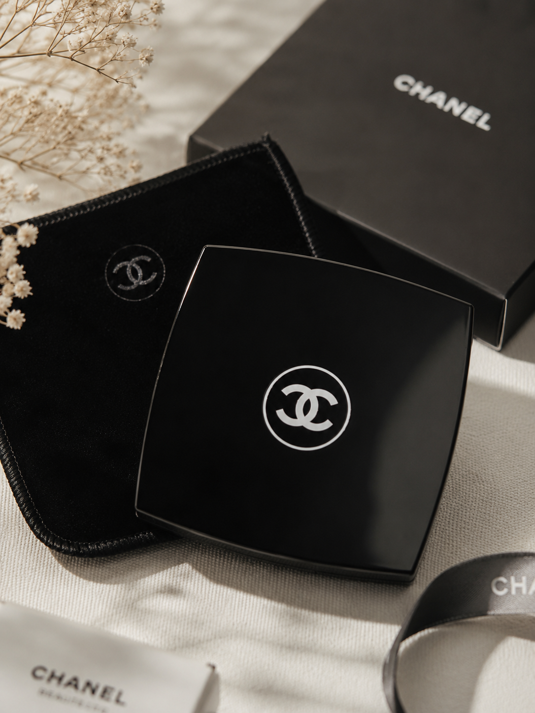 Chanel Beauté Double Faceted Compact Mirror – GWP