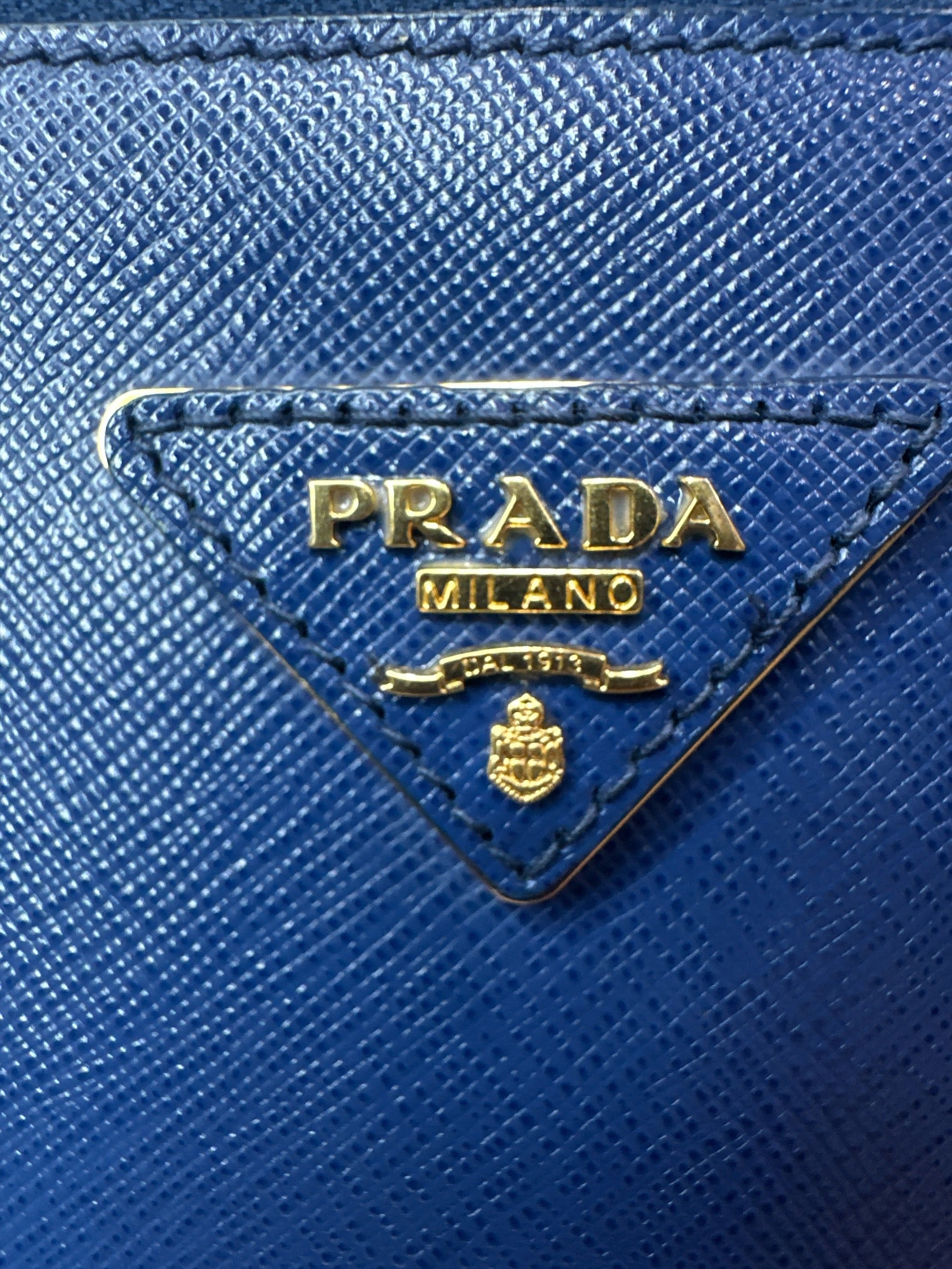 Prada  Saffiano Lux Medium Galleria Double Zip Tote Bluette - Clairely Amazing
