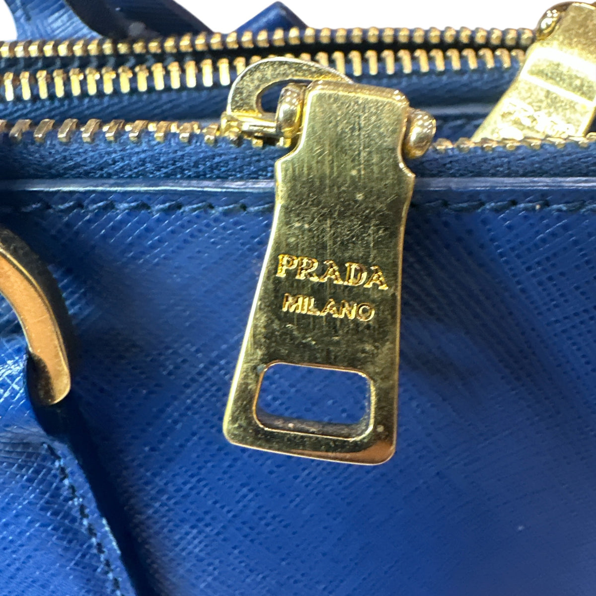 Prada  Saffiano Lux Medium Galleria Double Zip Tote Bluette - Clairely Amazing