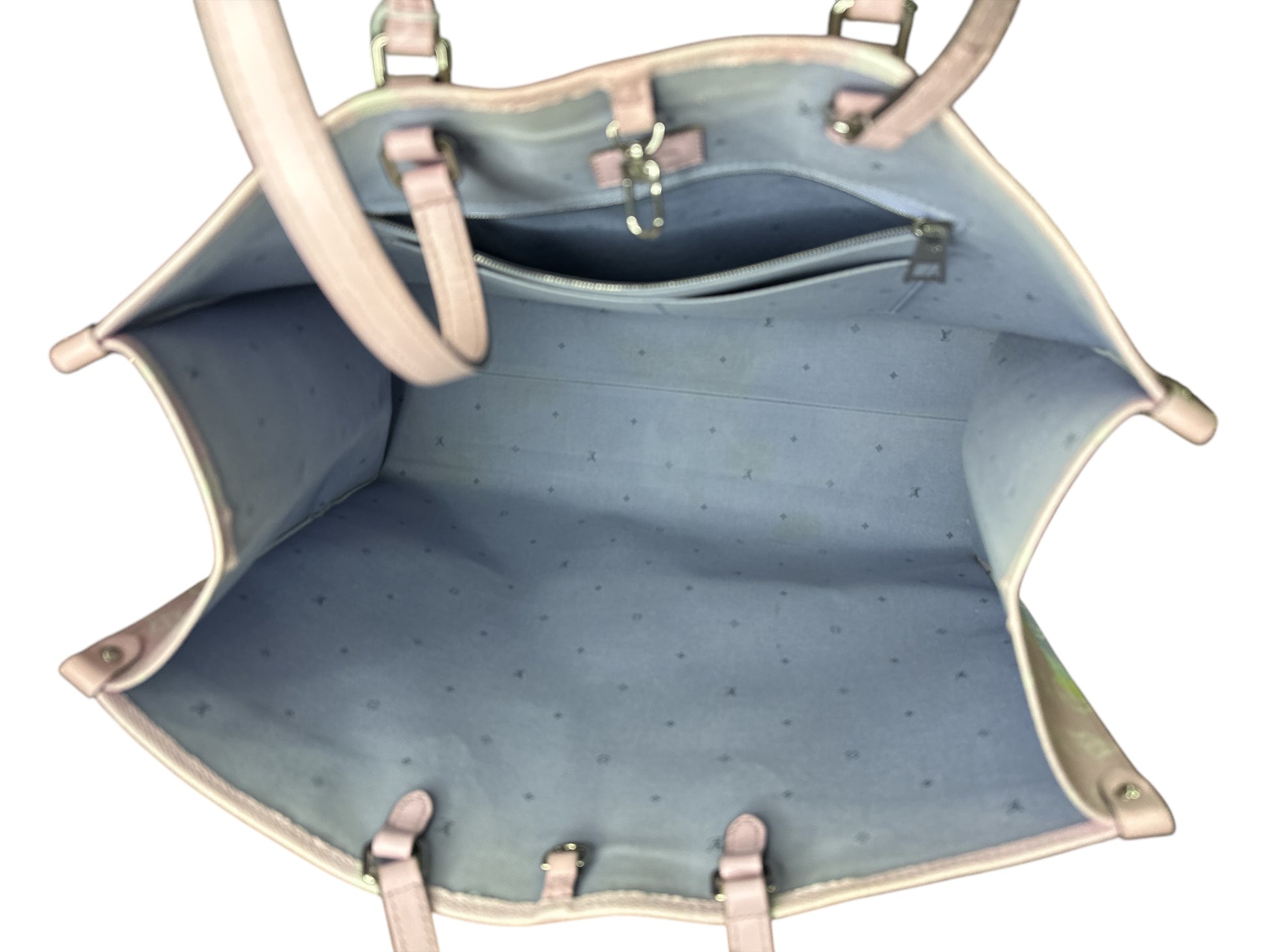LOUIS VUITTON 
Monogram Escale Onthego GM Pastel - Clairely Amazing