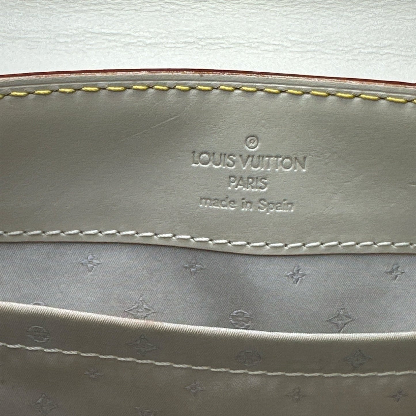 LOUIS VUITTON 
Suhali Le Talentueux White - Clairely Amazing