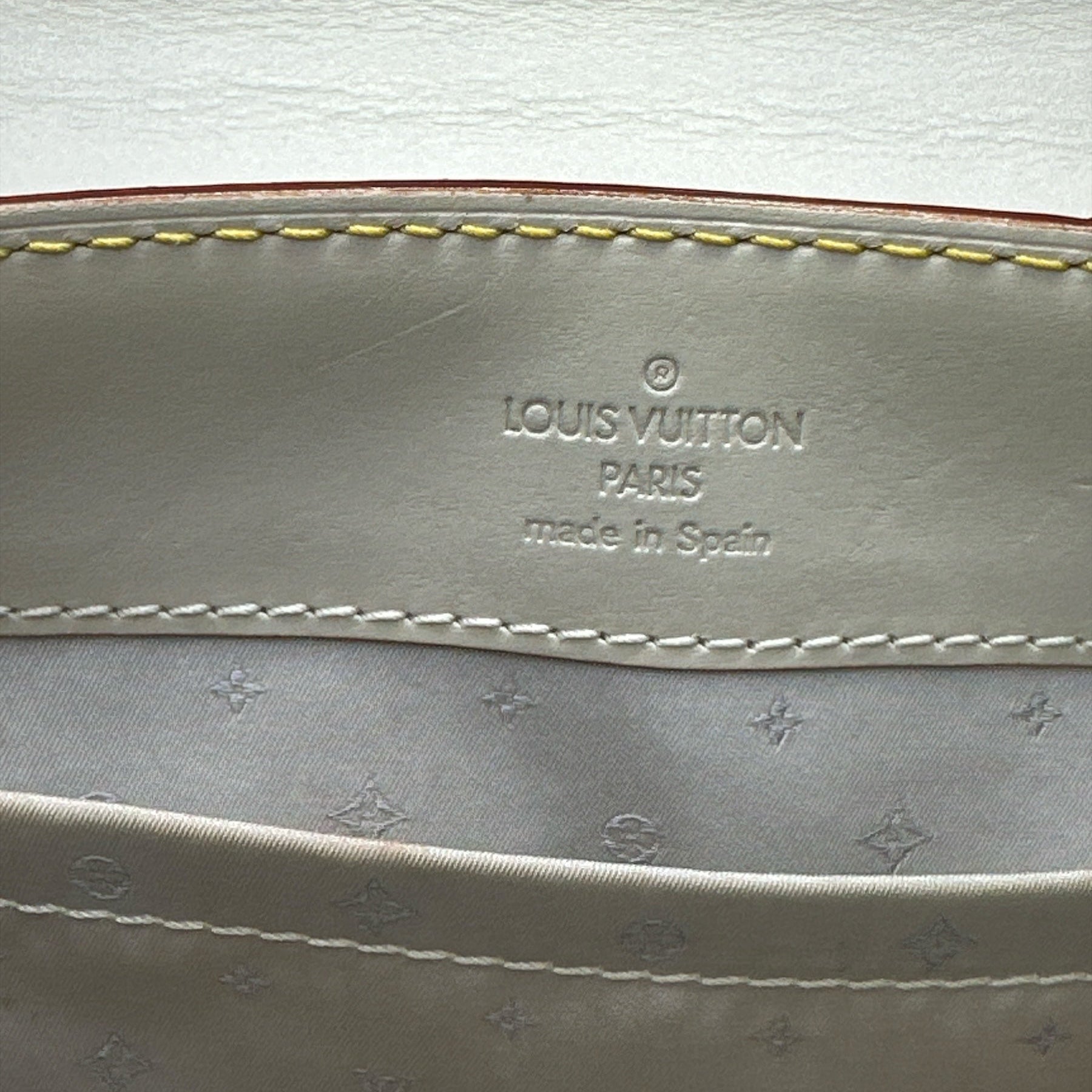 LOUIS VUITTON 
Suhali Le Talentueux White - Clairely Amazing