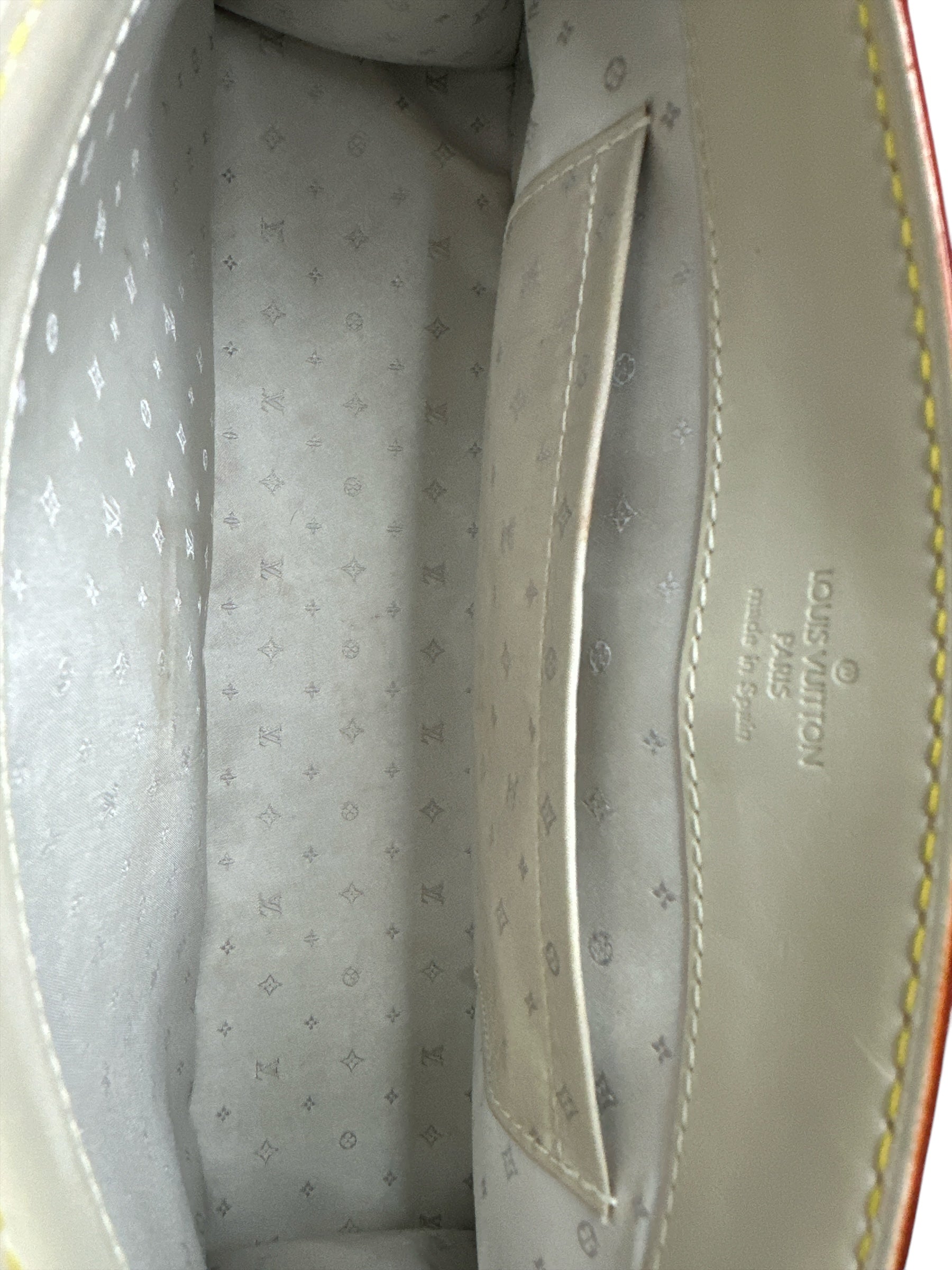LOUIS VUITTON 
Suhali Le Talentueux White - Clairely Amazing