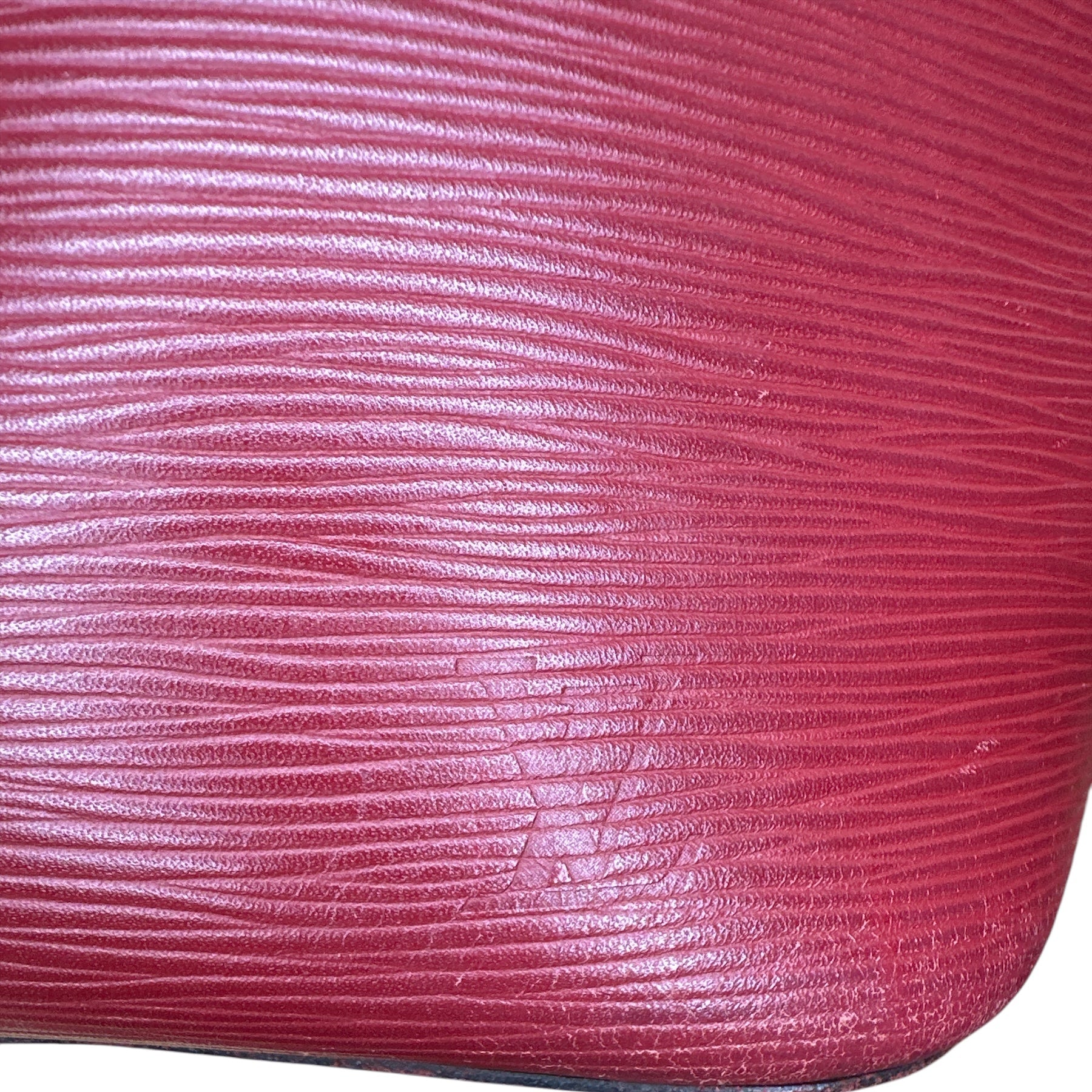 LOUIS VUITTON
Neverfull MM Leather Tote - Clairely Amazing