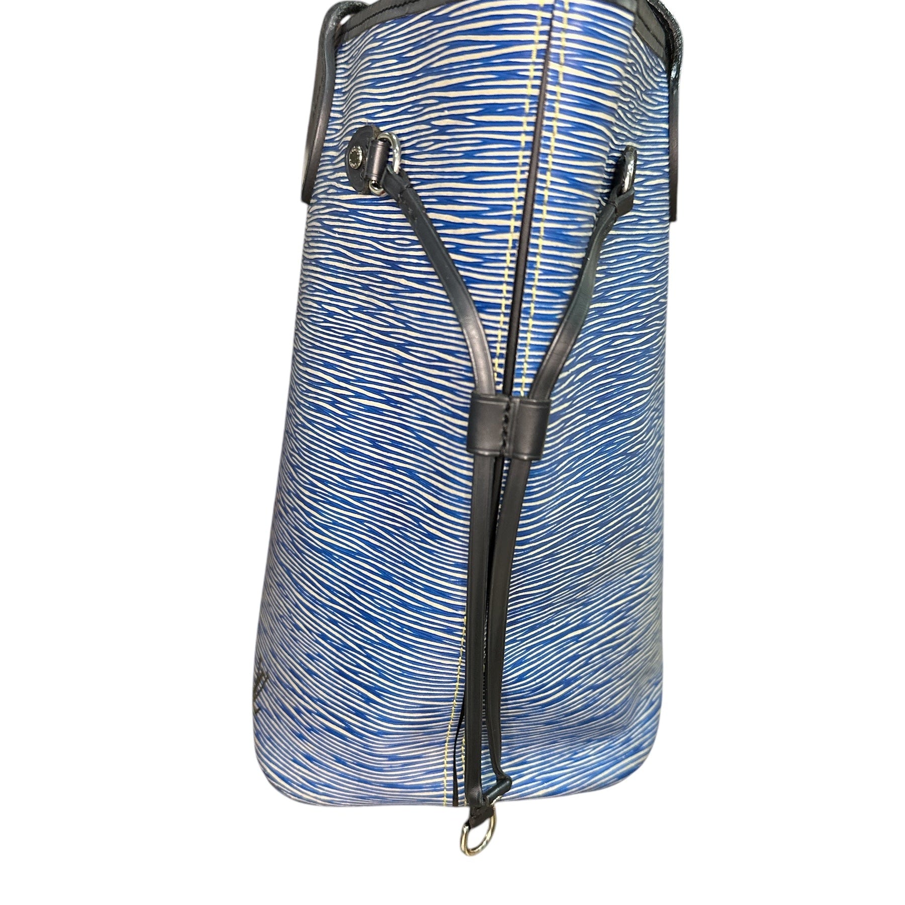 LOUIS VUITTON 
Epi Neverfull MM Denim Light - Clairely Amazing