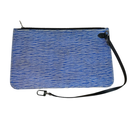 LOUIS VUITTON 
Epi Neverfull MM Denim Light - Clairely Amazing