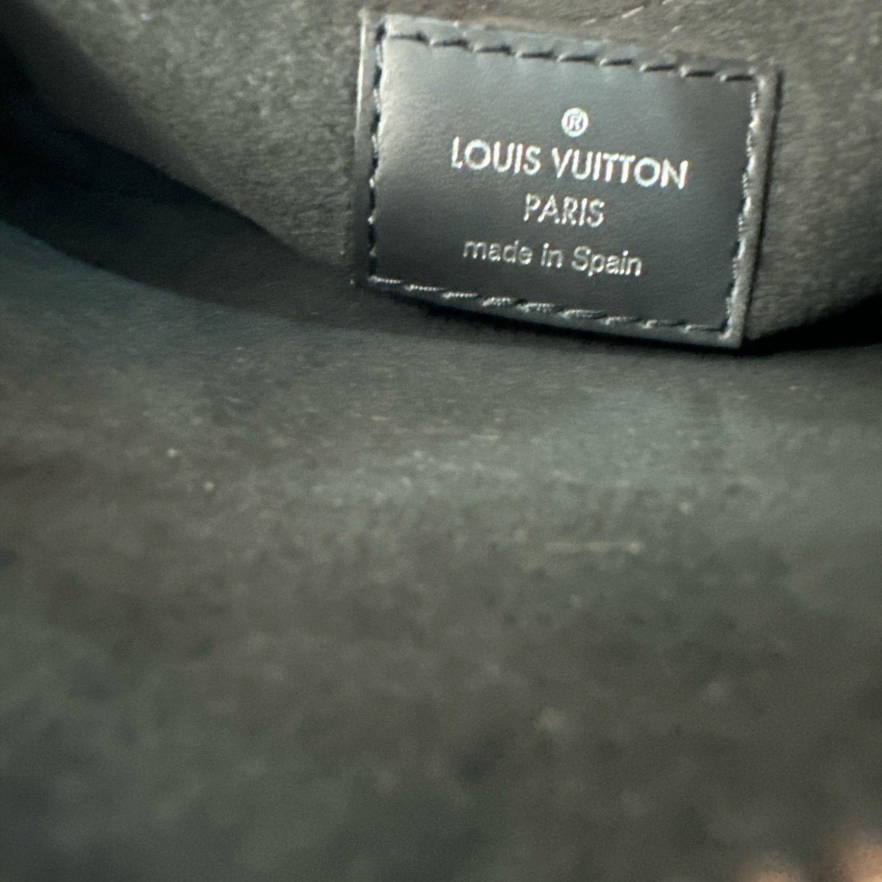 LOUIS VUITTON 
Epi Neverfull MM Denim Light - Clairely Amazing