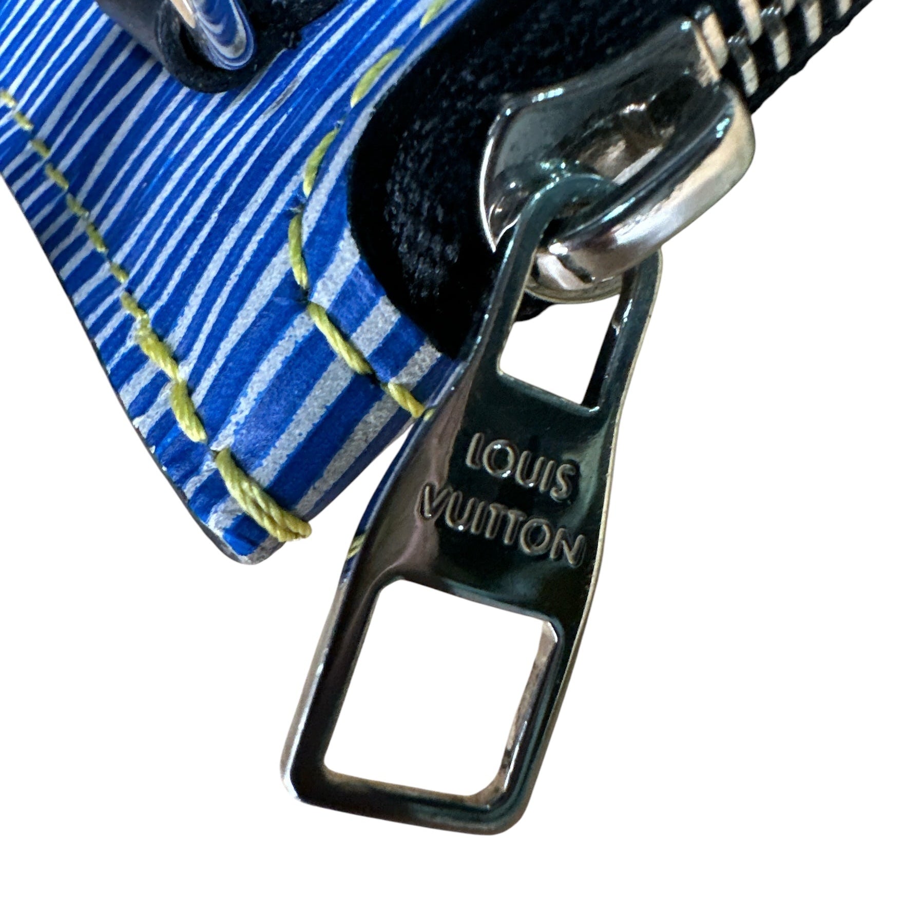 LOUIS VUITTON 
Epi Neverfull MM Denim Light - Clairely Amazing