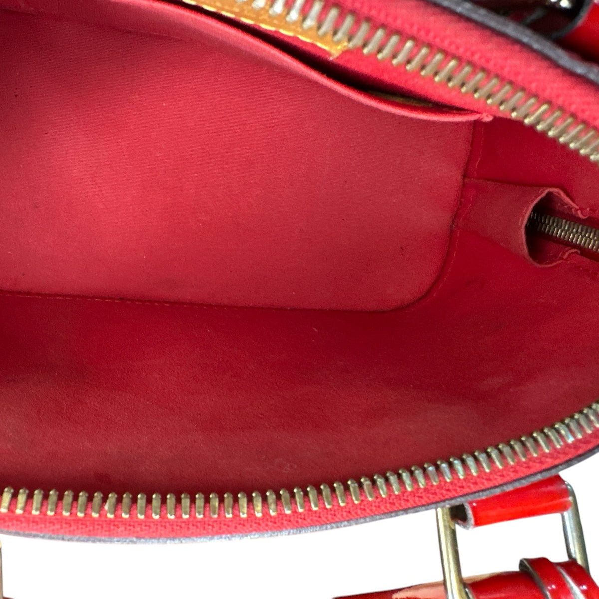 Louis Vuitton Vernis Alma BB RED - Clairely Amazing