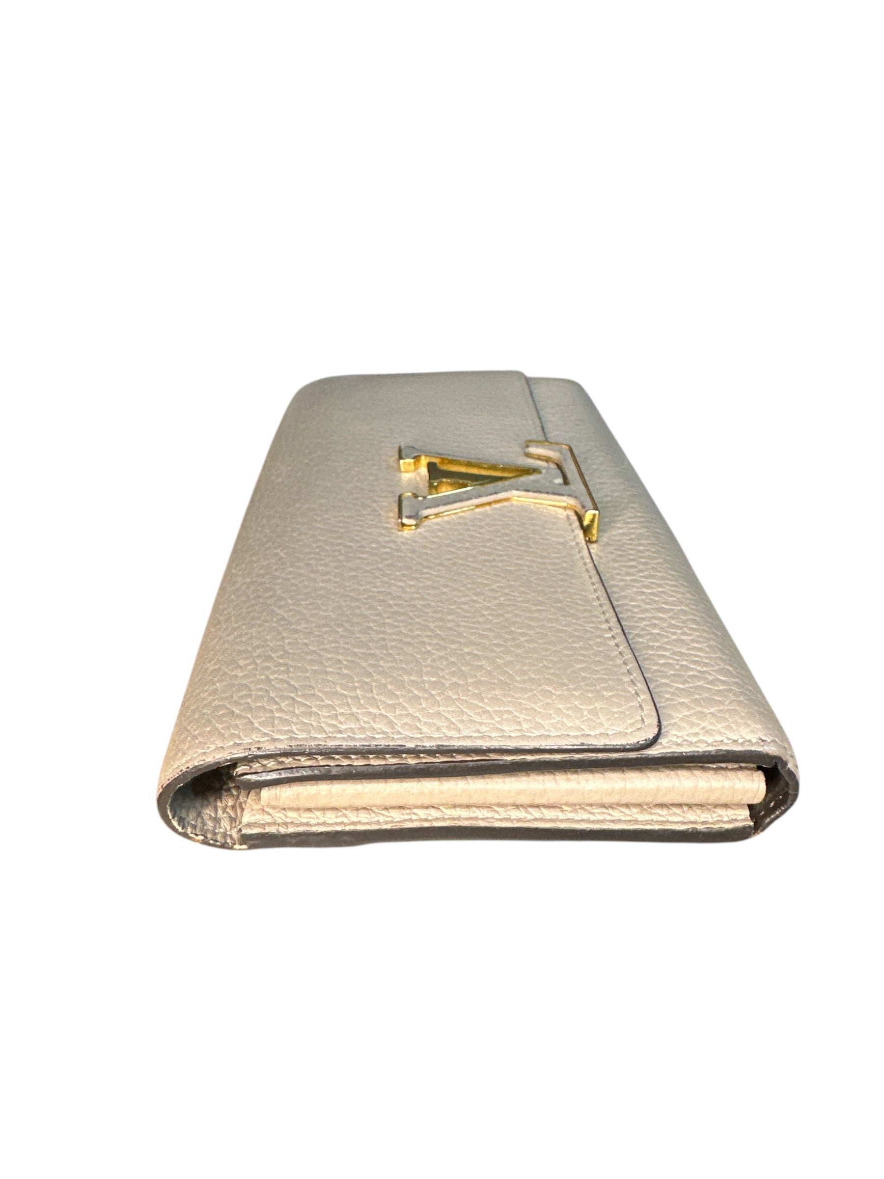 Louis Vuitton Capucines wallet - Clairely Amazing