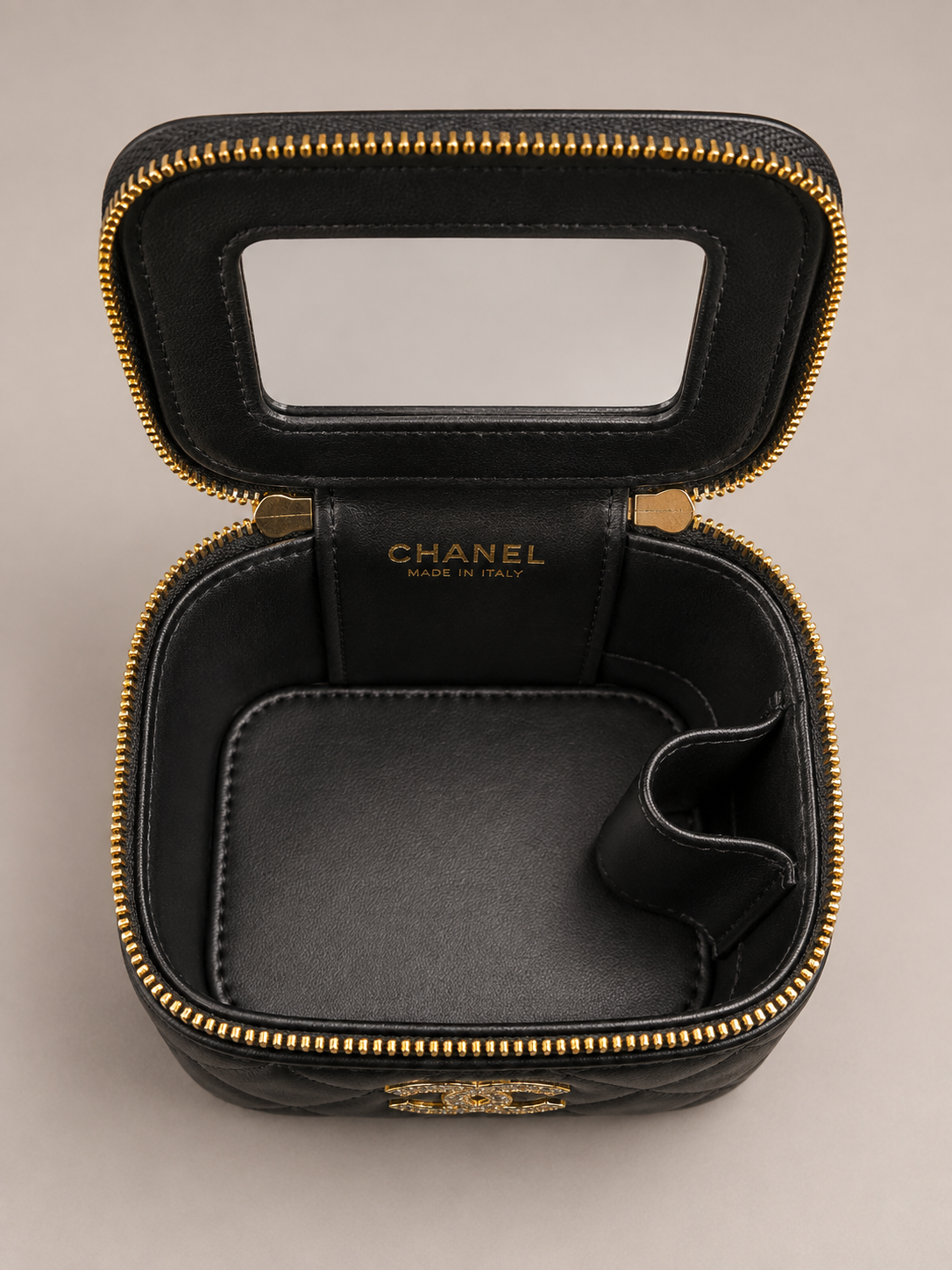 Chanel GWP Mini Vanity Bag with Pearl Handle – Quilted Crossbody (4 Colors)