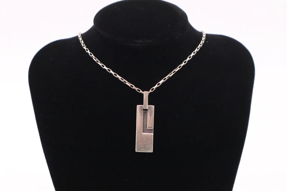 Gucci G Plate Pendant Necklace - Clairely Amazing