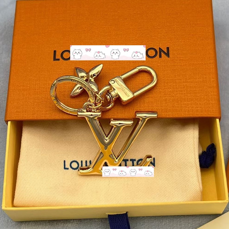 Polished Gold Monogram Fashion Keychain & Bag Charm