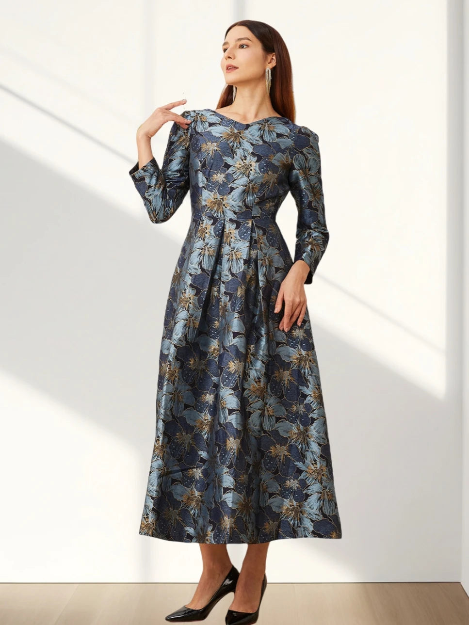 Elegant Floral Jacquard Maxi Dress