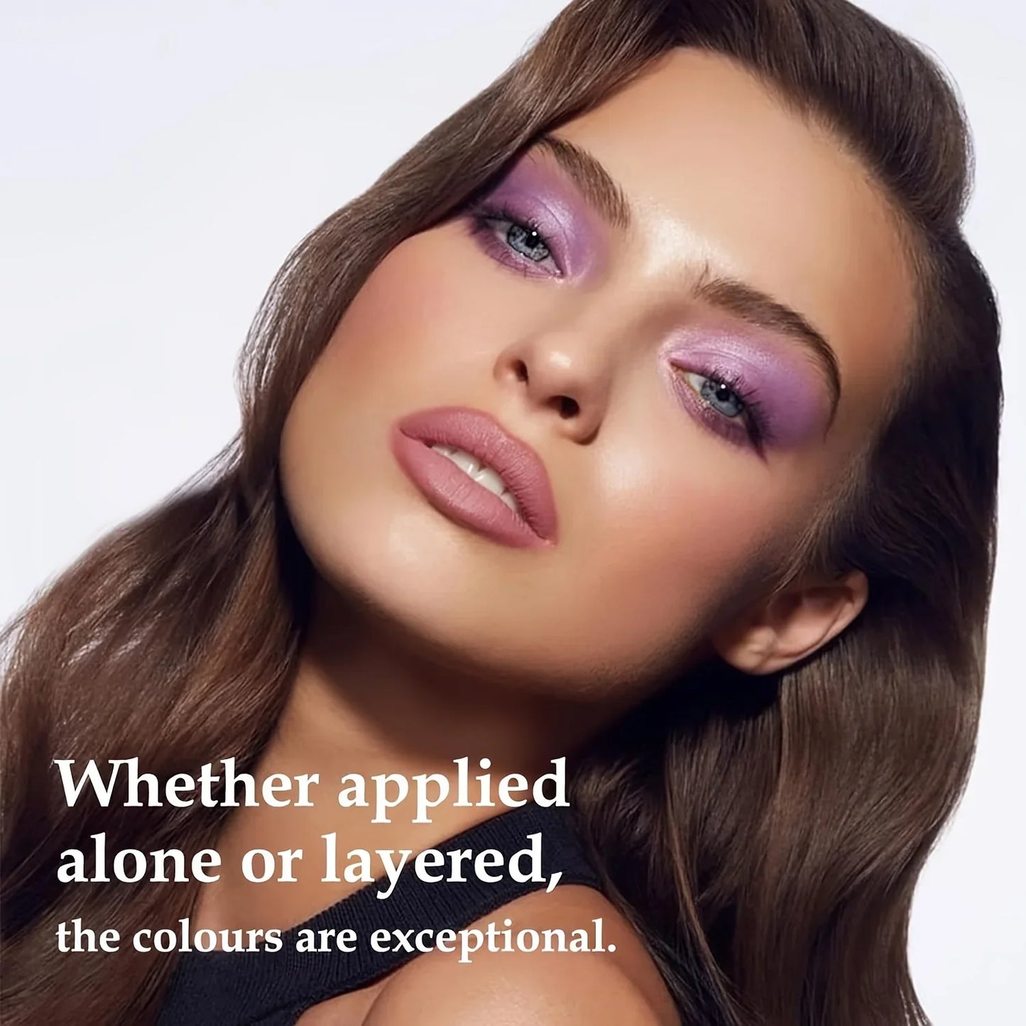 Pearlescent glitter eyeliner