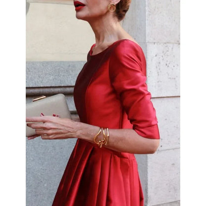 Elegant Pleated Midi Dress