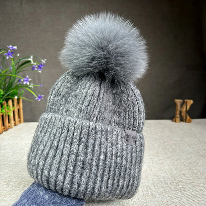 Women’s Large Rabbit Fur Pompom Beanie