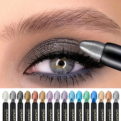 Pearlescent glitter eyeliner