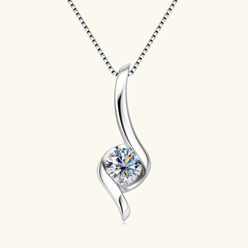 Moissanite Twist Necklace