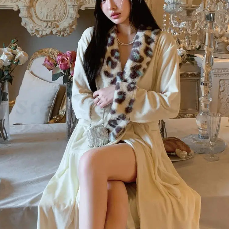 Luxury Leopard Print Robe