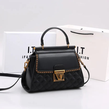 Diamond Grid Small Shoulder Bag