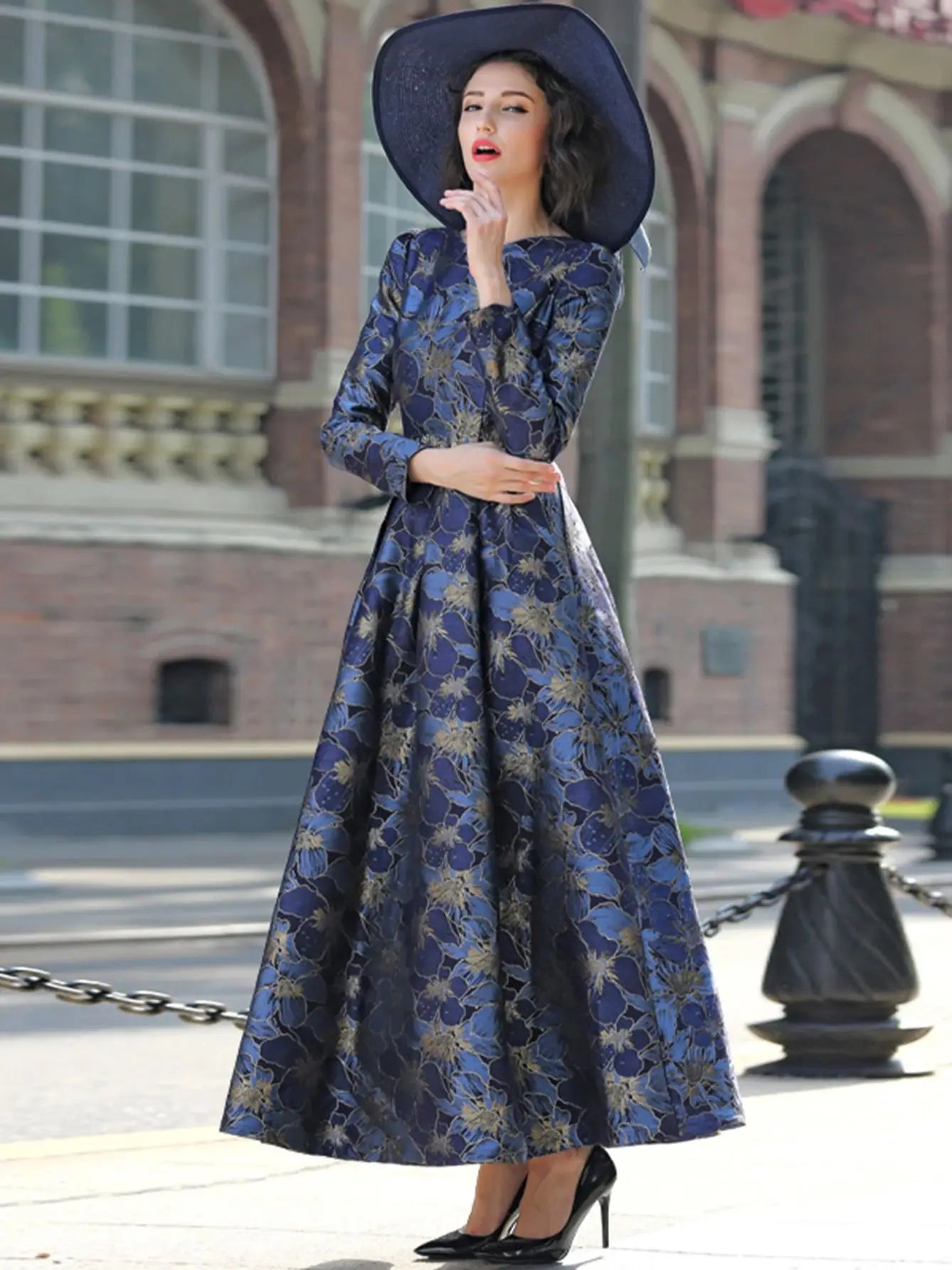 Elegant Floral Jacquard Maxi Dress