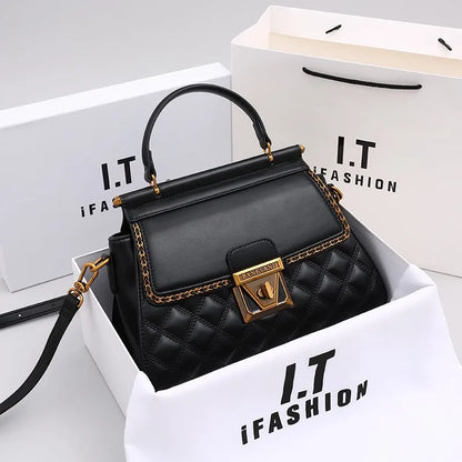 Diamond Grid Small Shoulder Bag