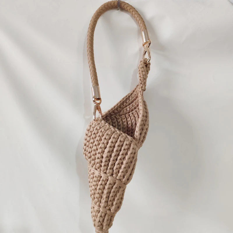Hand-Woven Conch Pearl Chain Bag