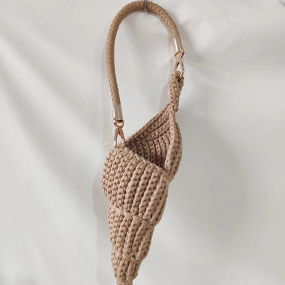 Hand-Woven Conch Pearl Chain Bag