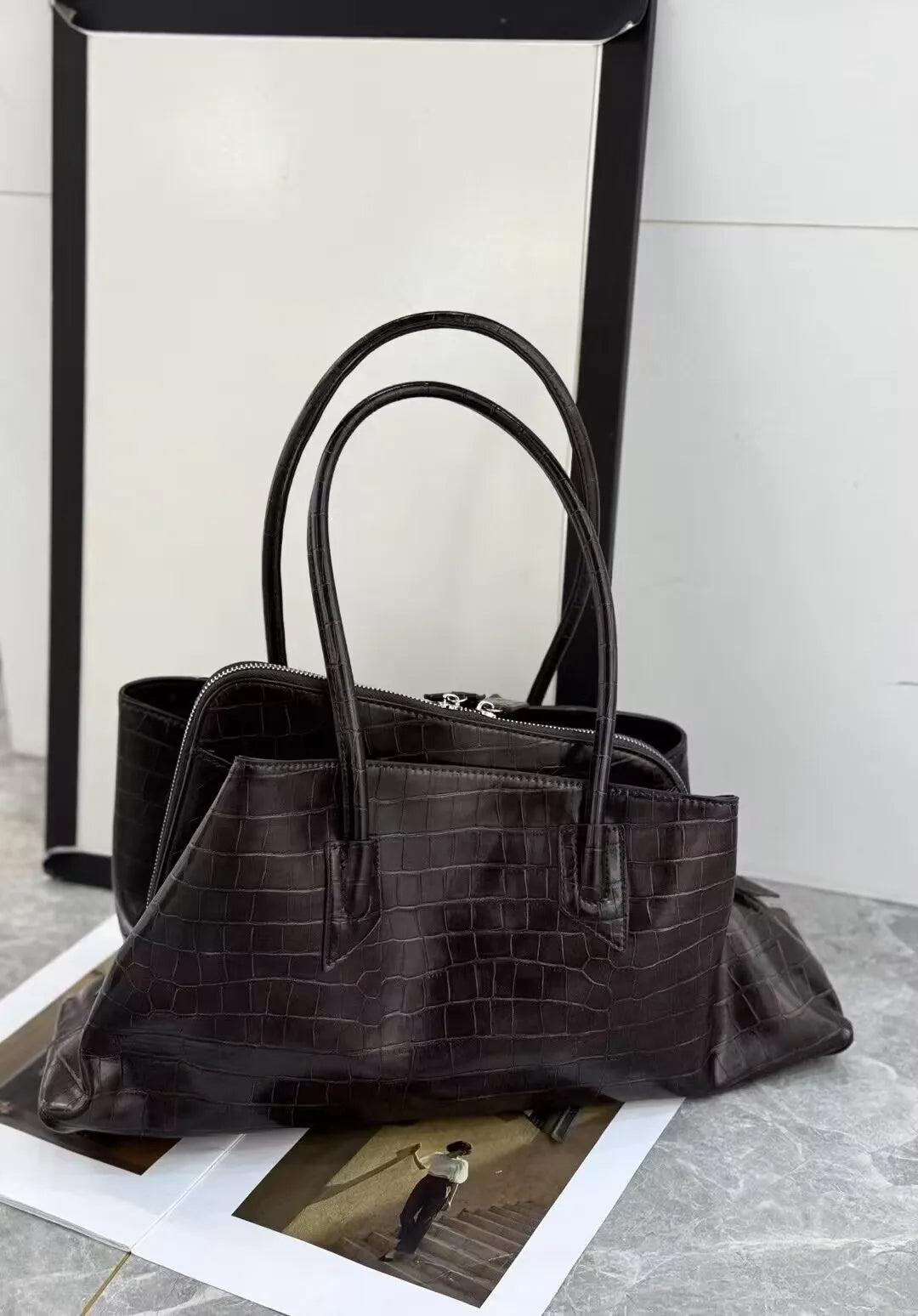 Retro Crocodile Pattern Tote Bag
